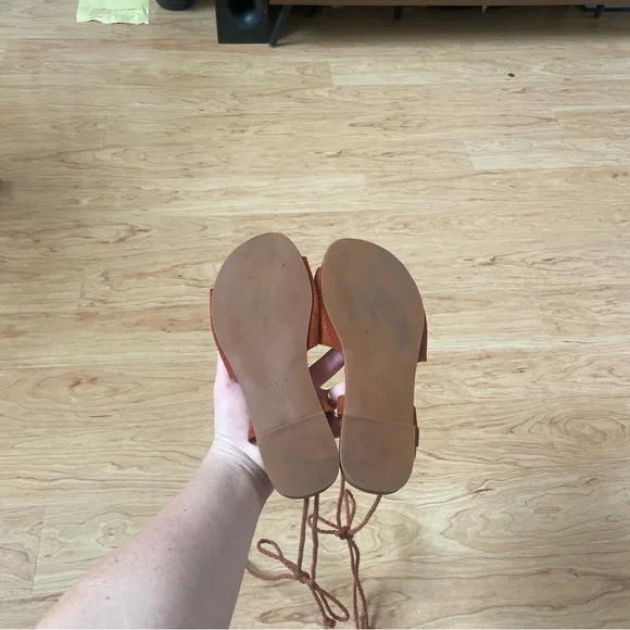 |Via Mia| Suede Strap Flats Woman’s 39 US 8 - Picture 5 of 6